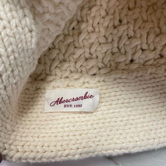 Abercrombie Crocheted Beanie cream Color - Picture 3 of 3
